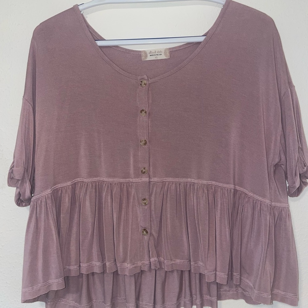 size XS. cute lavender blouse.